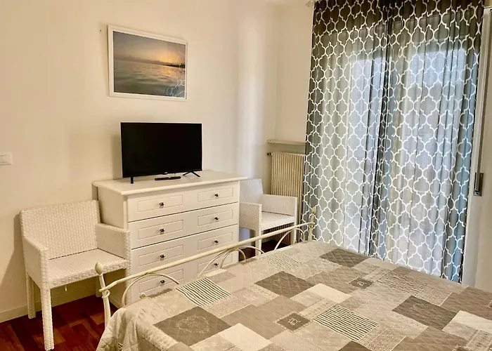 Isola Del Sole & Dionea